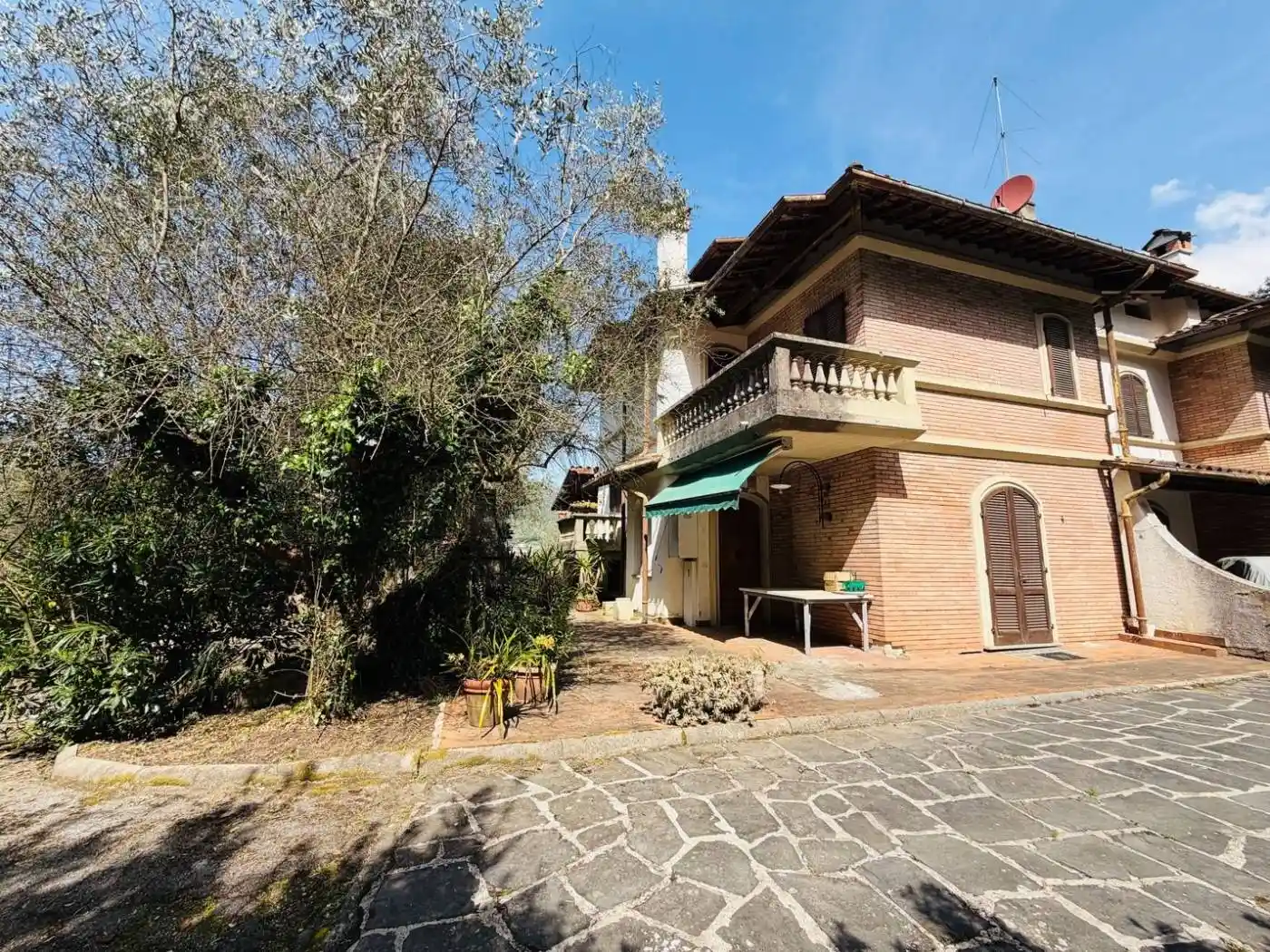 Villa in vendita a Carrara