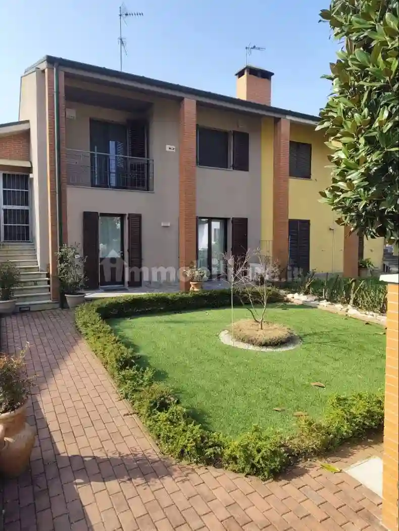 Villetta a schiera - foto 2