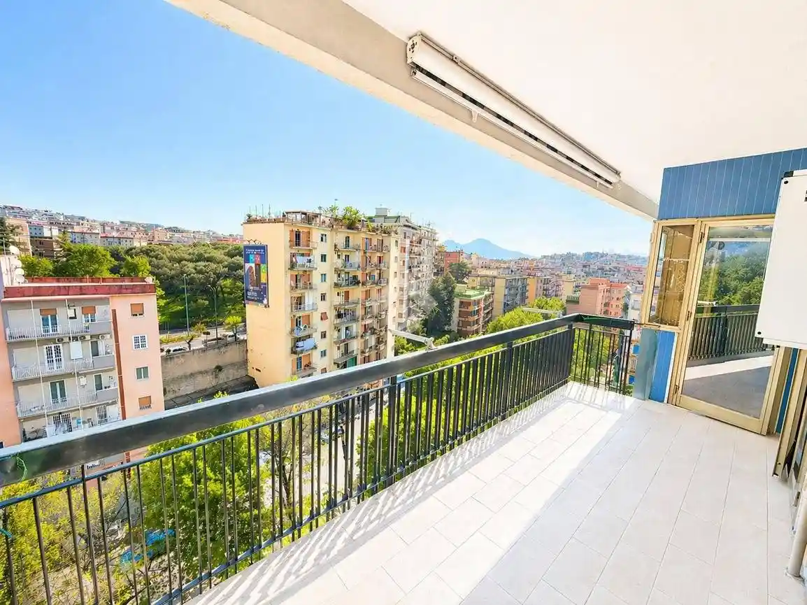 Appartamento in affitto a Napoli