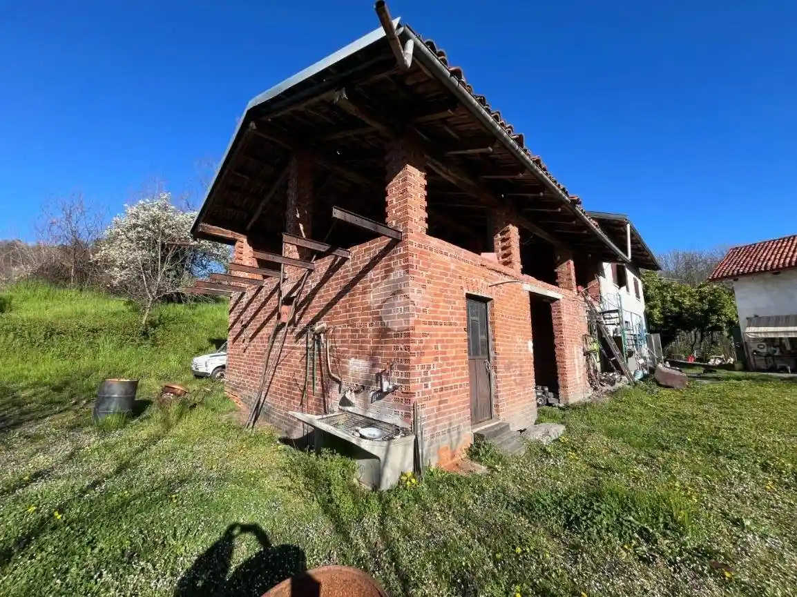 Casa indipendente in vendita a Pinerolo