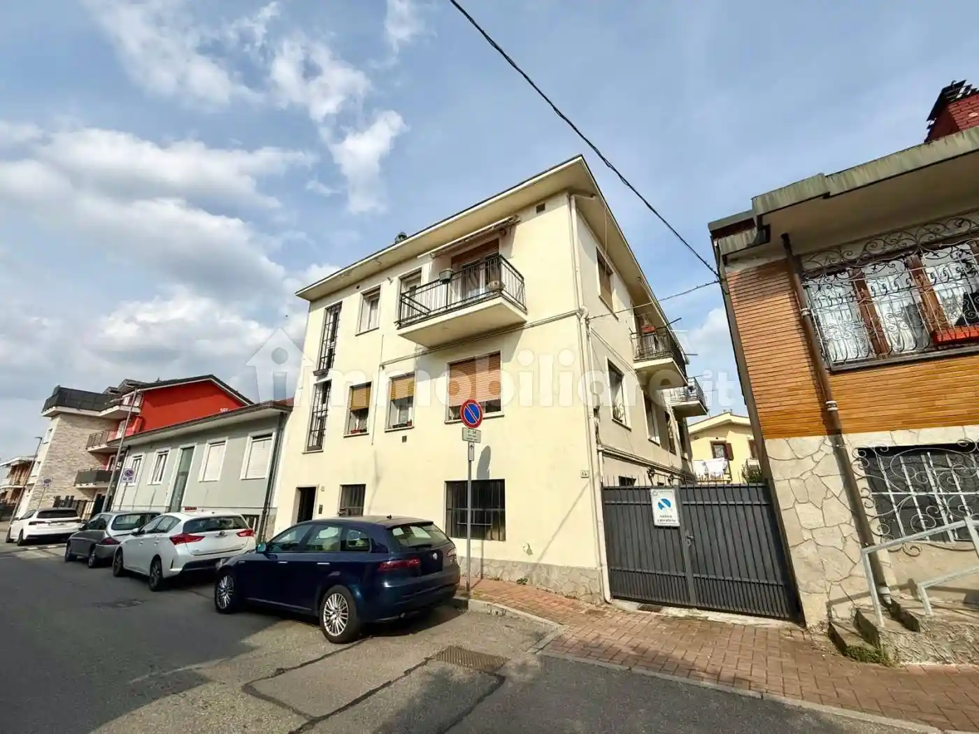 Palazzo - Edificio in vendita a Nichelino