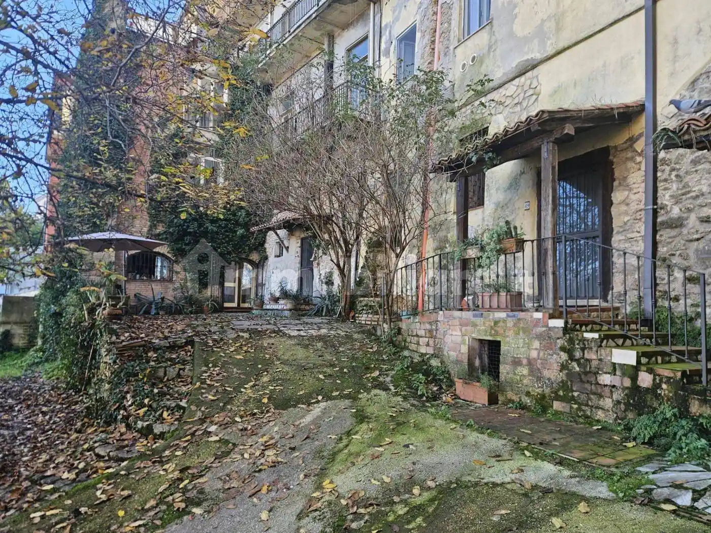 Casa indipendente in vendita a Frosinone