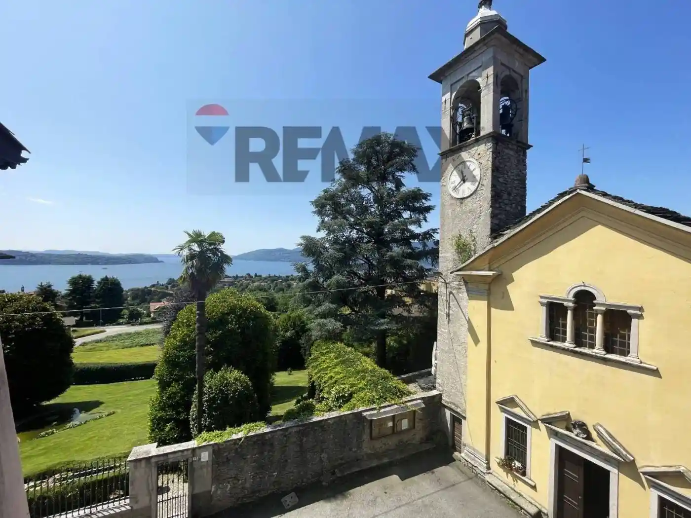 Villa in vendita a Arizzano