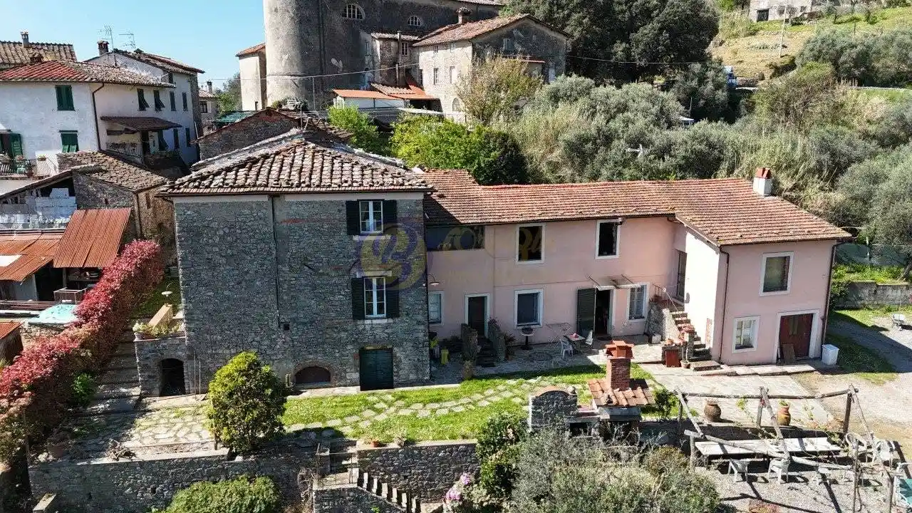 Rustico - Casale in vendita a Camaiore
