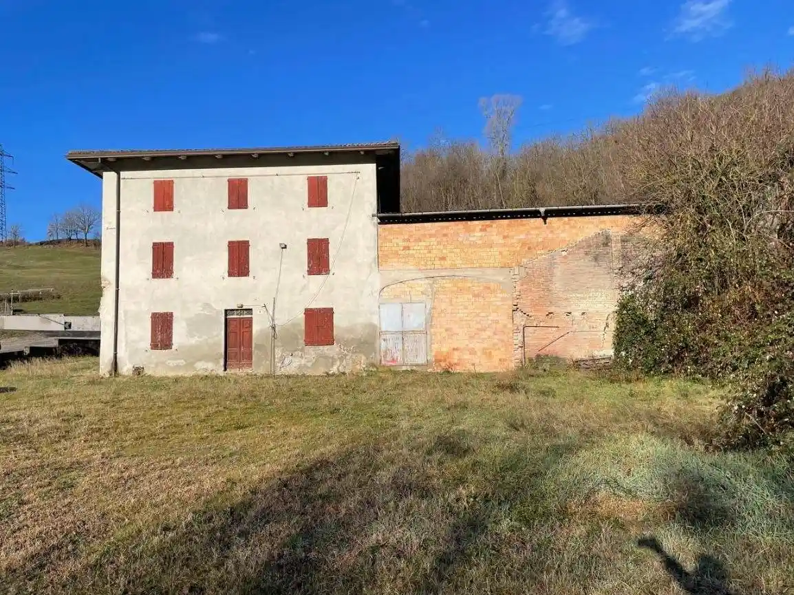 Casa indipendente in vendita a Traversetolo
