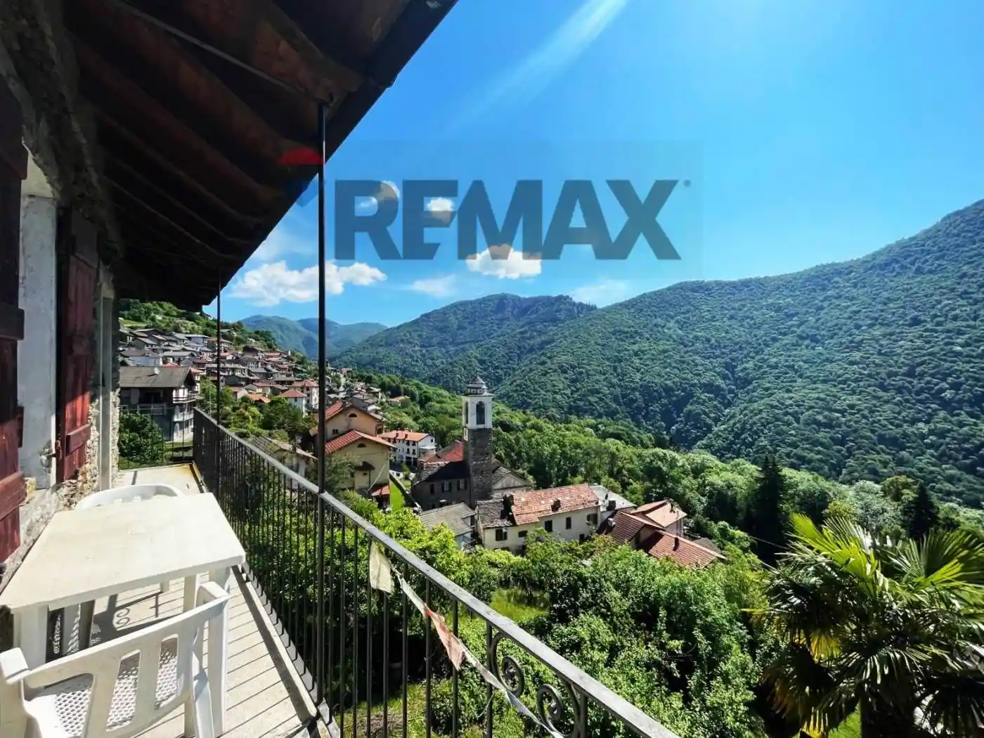 Casa indipendente in vendita a Caprezzo