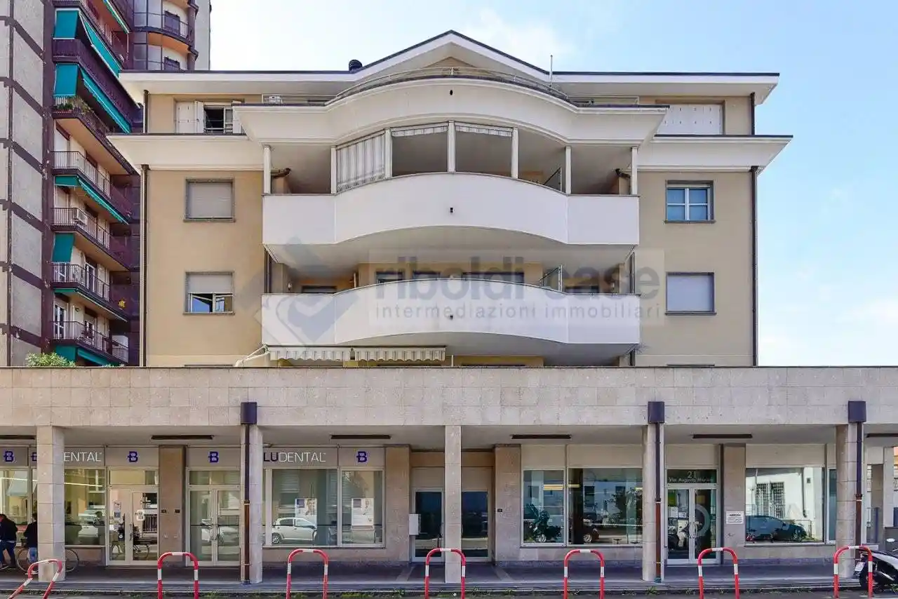 Appartamento in vendita a Seregno