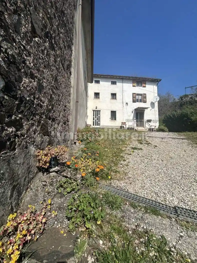 Rustico - Casale in vendita a Vestenanova