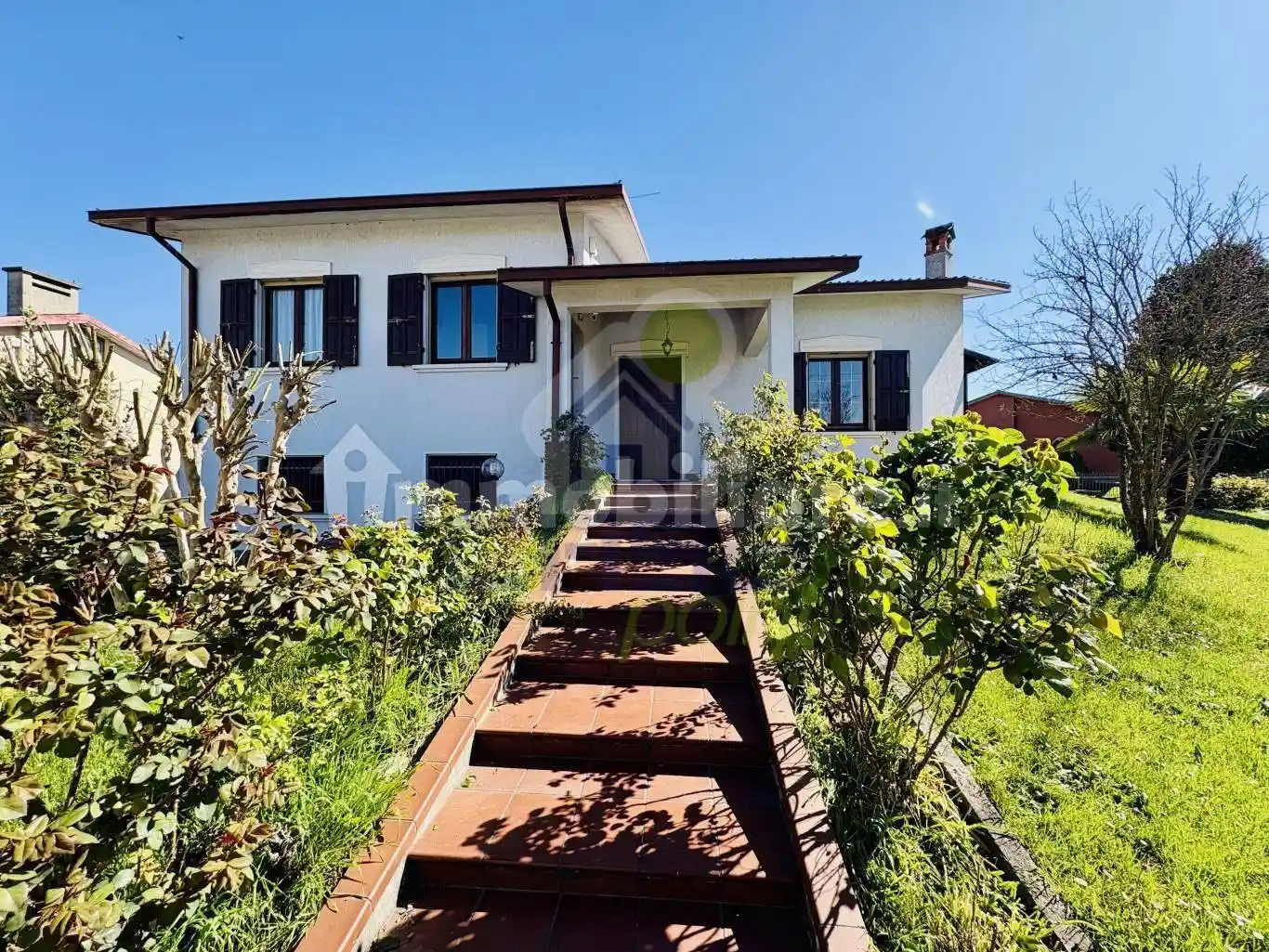 Villa in vendita a Inverno e Monteleone