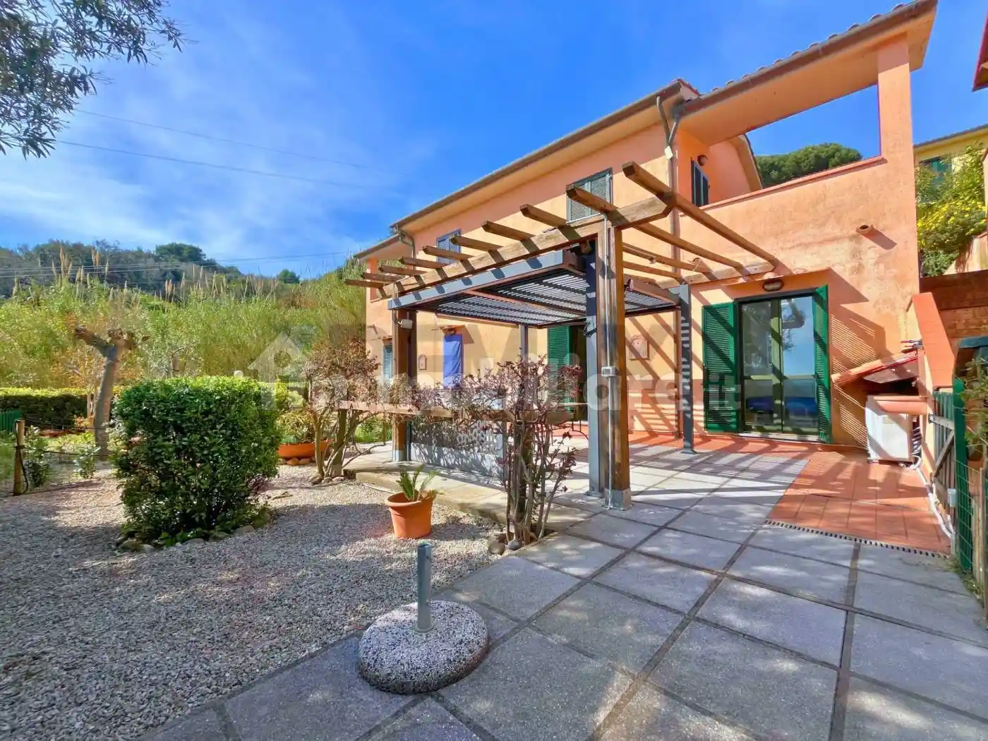 Appartamento in vendita a Rio