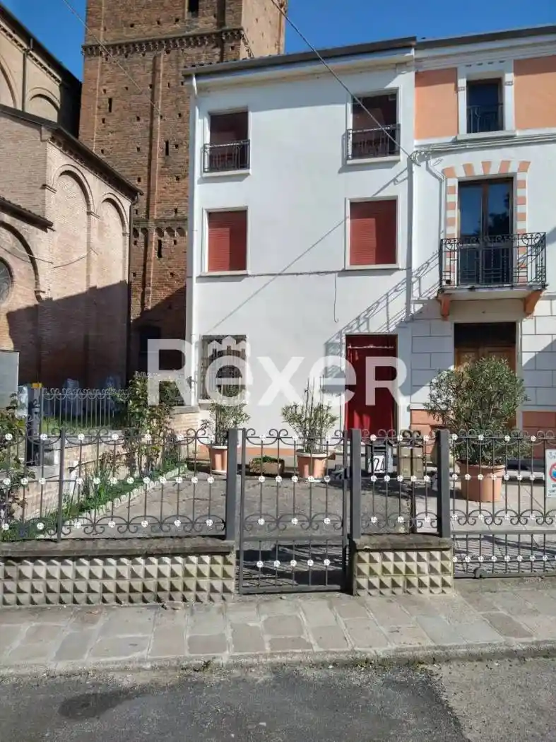 Casa indipendente in vendita a Bondeno