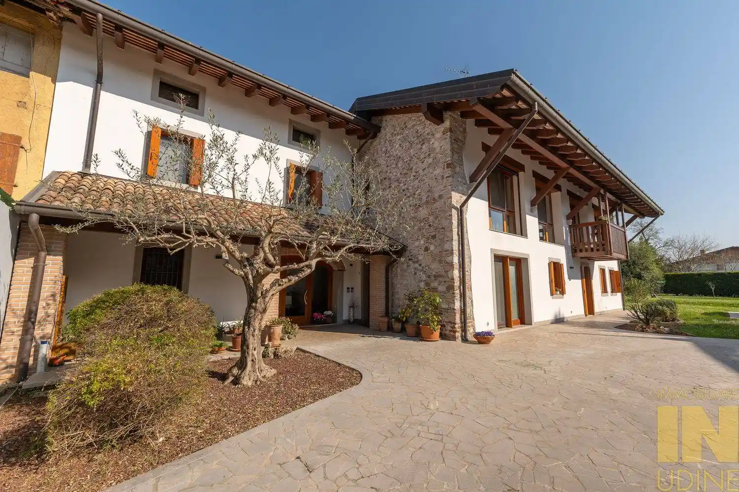 Rustico - Casale in vendita a Udine