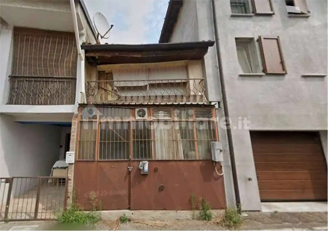 Palazzo - Stabile in vendita a Vaiano Cremasco