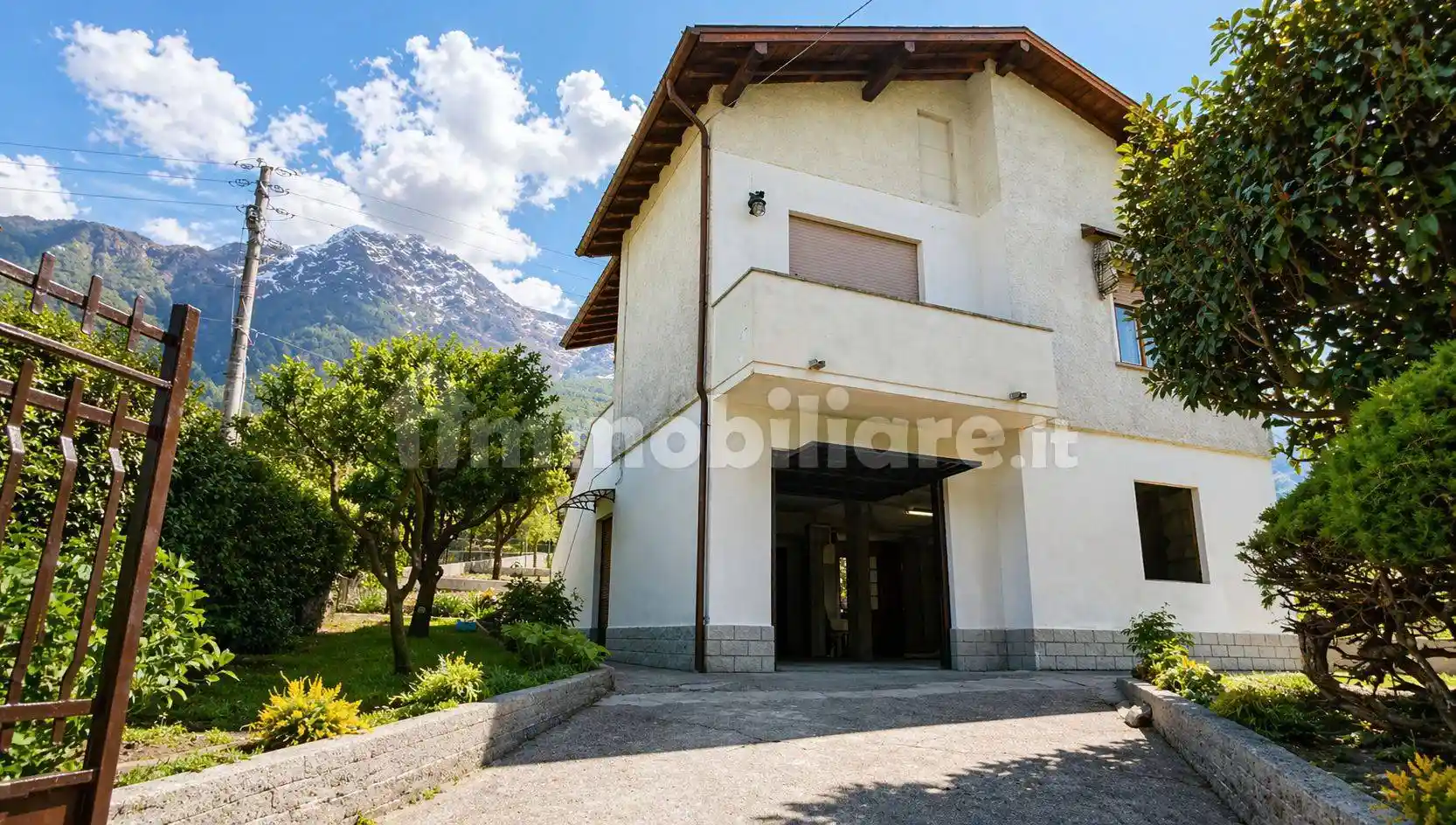 Villa in vendita a Colico