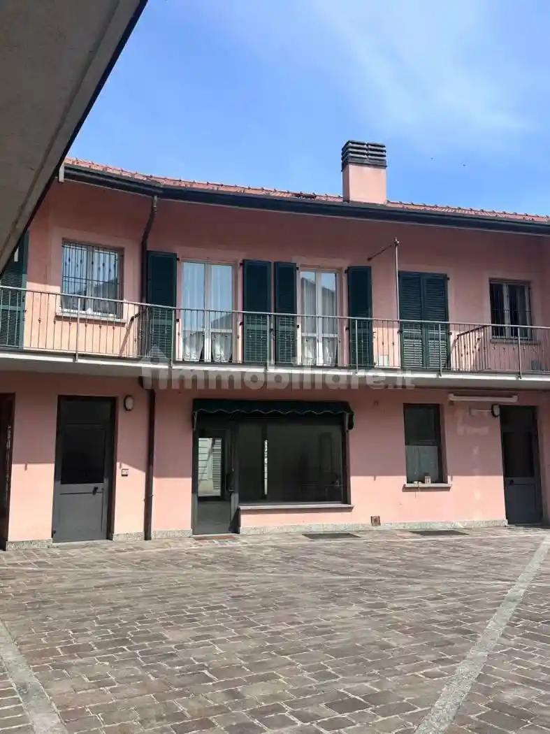 Appartamento in affitto a Venegono Superiore