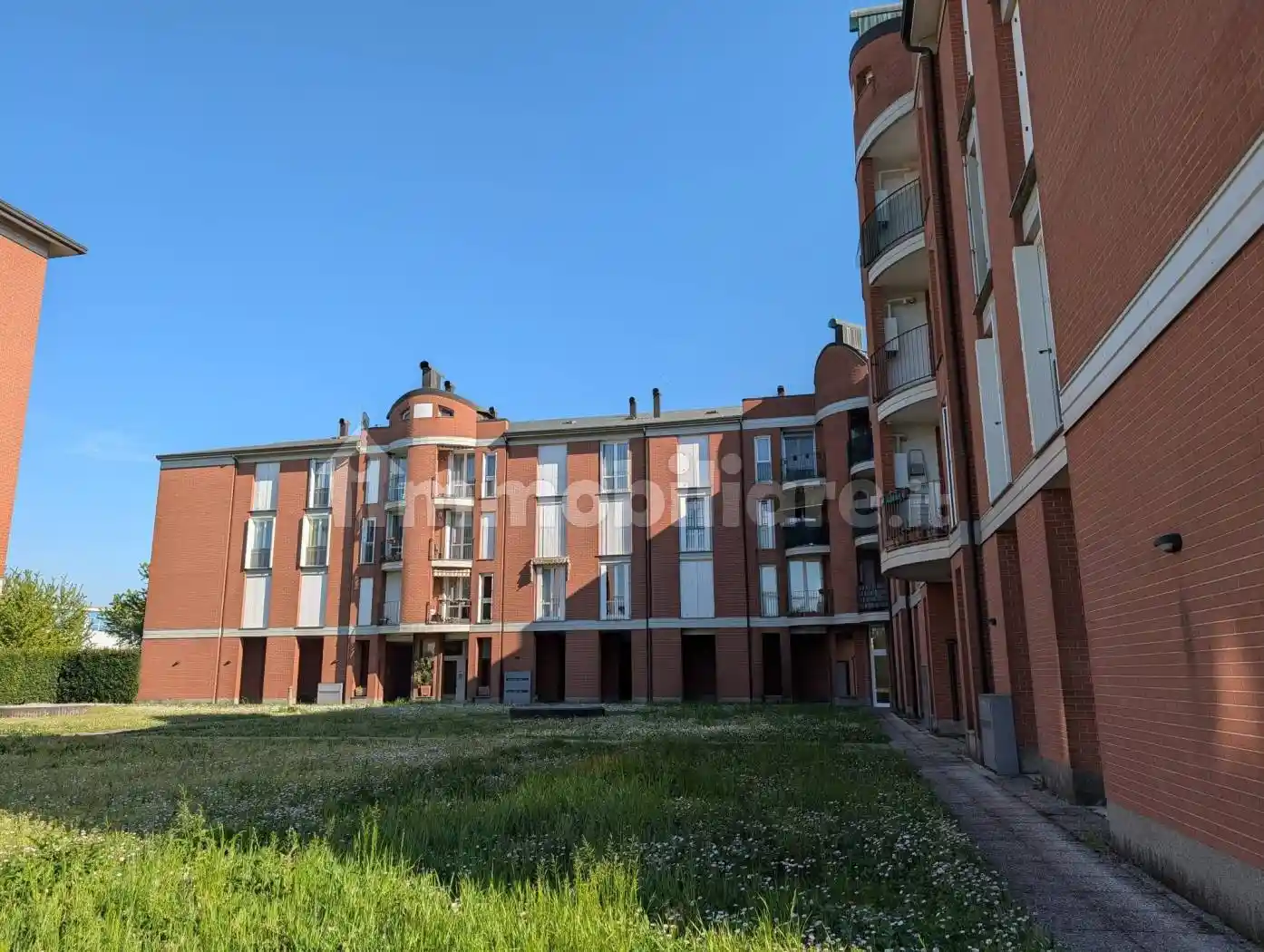 Appartamento in vendita a Caronno Pertusella
