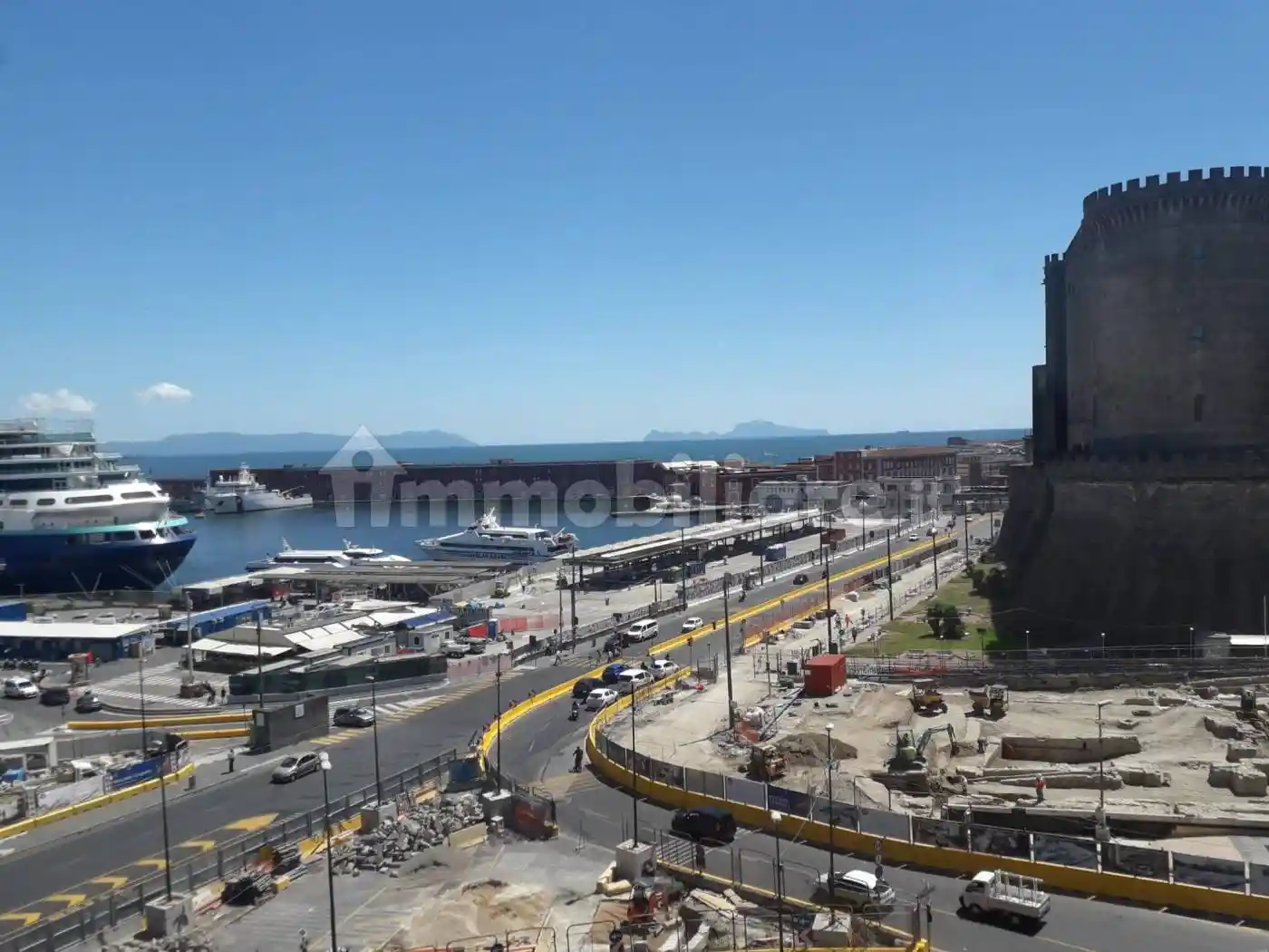 Appartamento in vendita a Napoli