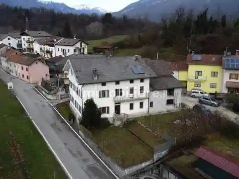 Villa in vendita a Ponte nelle Alpi