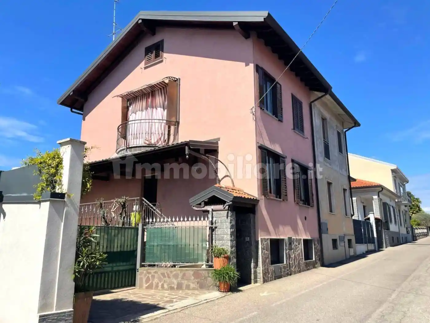 Casa indipendente in vendita a Cislago