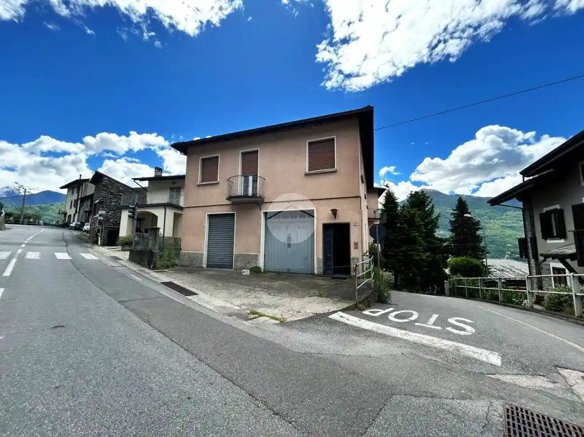 Casa indipendente in vendita a Poggiridenti