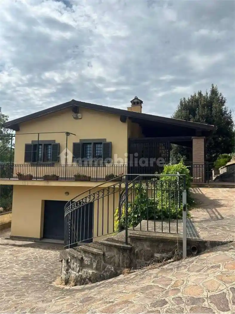 Villa in affitto a Lanuvio
