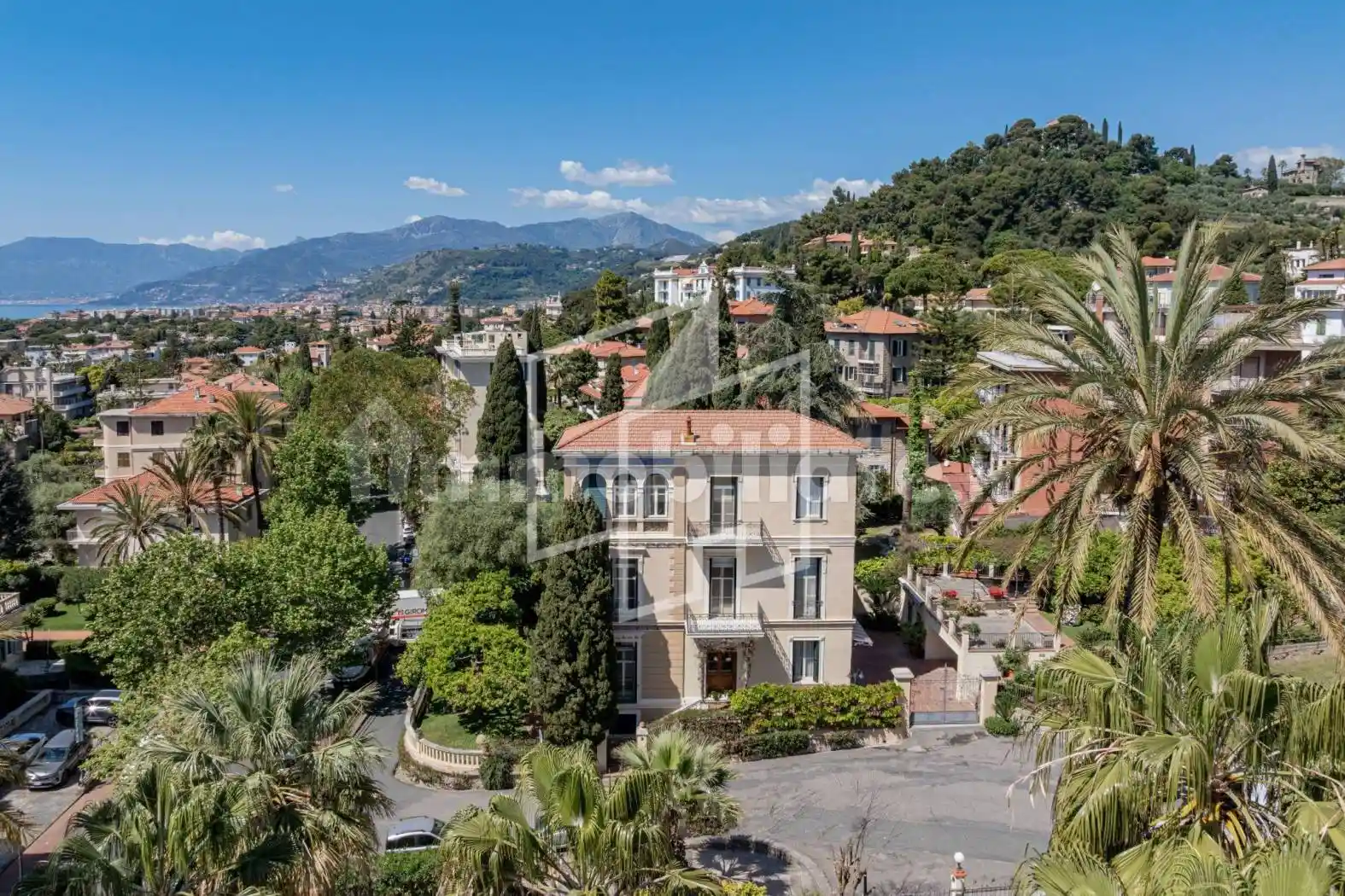 Villa in vendita a Bordighera