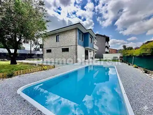 Villa in vendita a Peschiera Borromeo