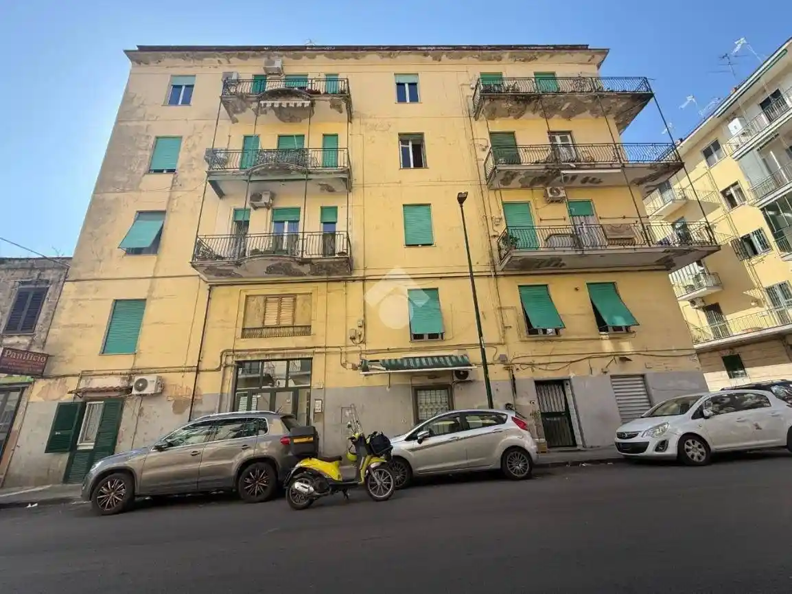 Appartamento in vendita a Napoli