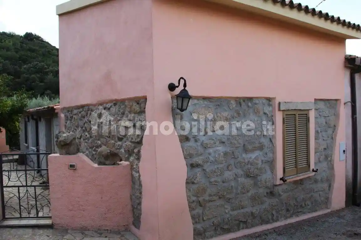 Rustico - Casale in vendita a Aglientu