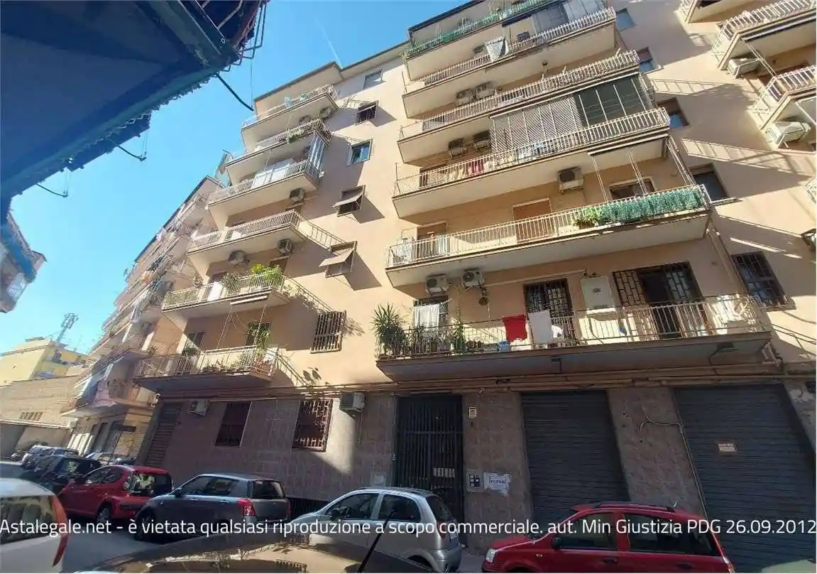 Appartamento in vendita a Napoli