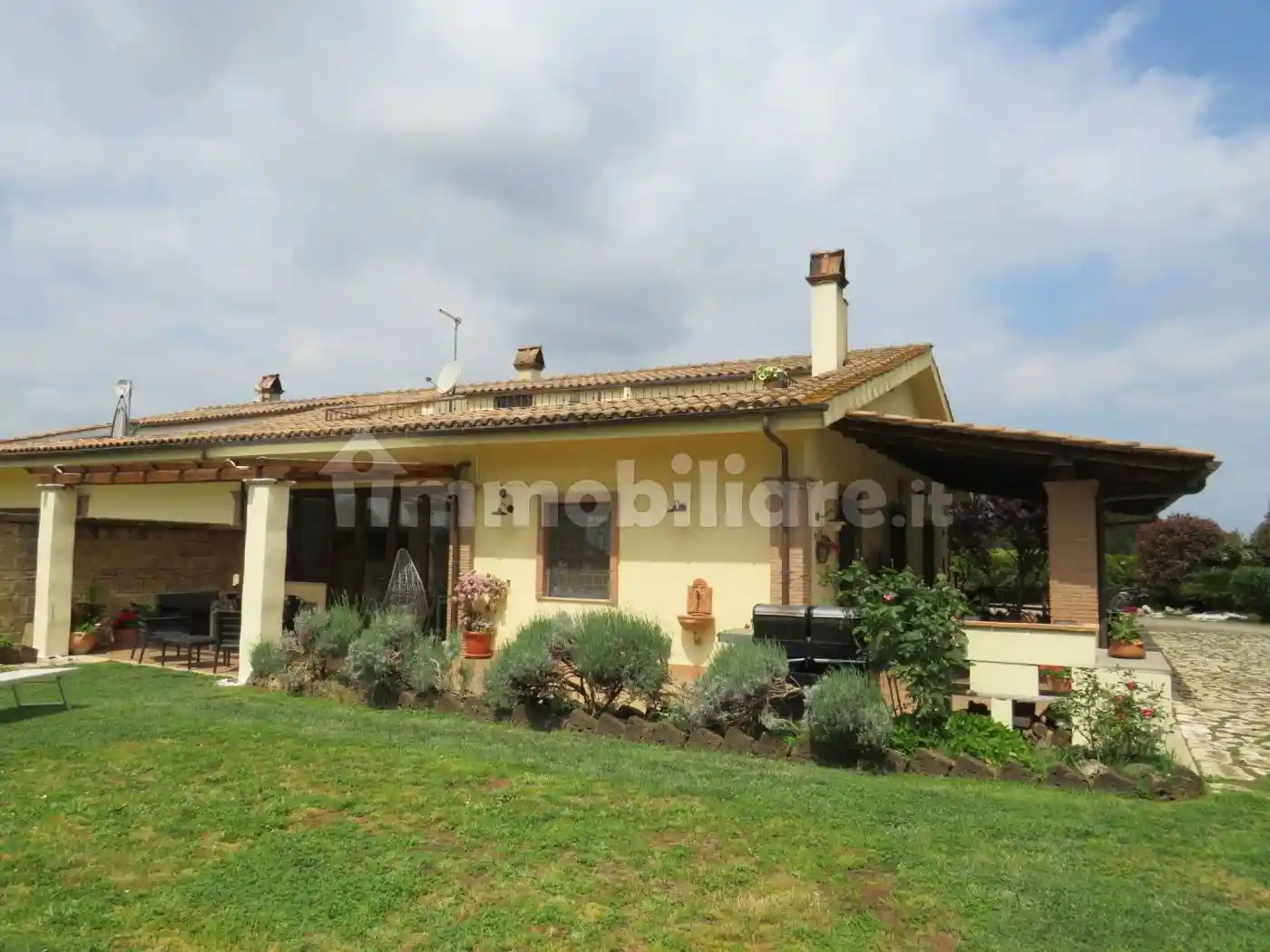 Villa in vendita a Nepi