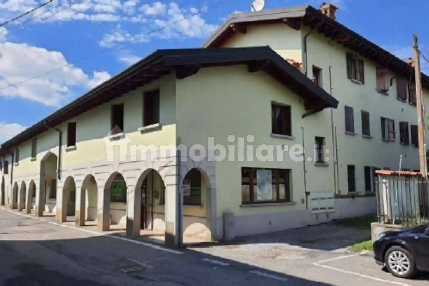 Appartamento in vendita a Pognano