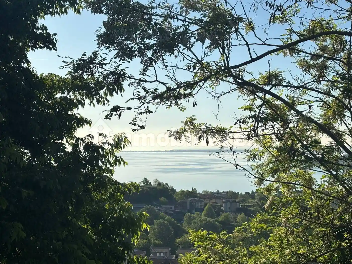 Villa in vendita a Soiano del Lago