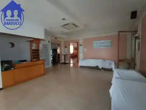 Palazzo - Edificio in vendita a Cesenatico