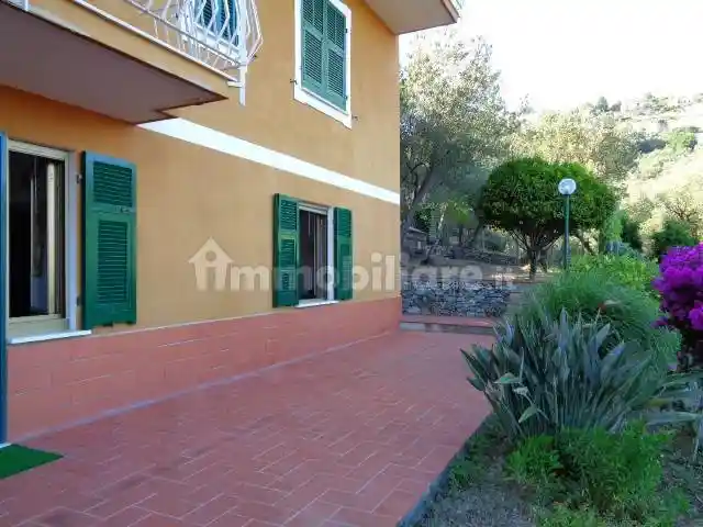 Appartamento in affitto a Noli