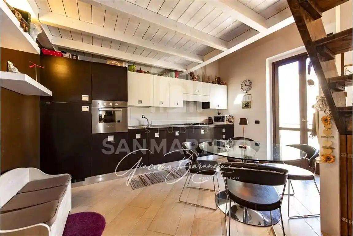 Appartamento in vendita a Barasso