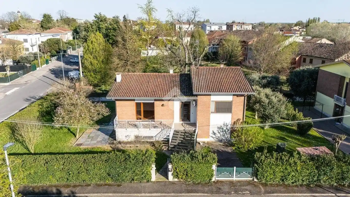 Villa in vendita a Moglia