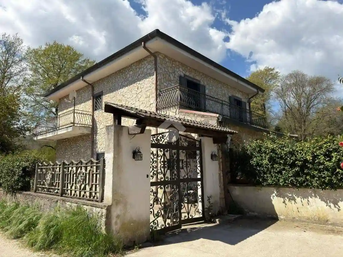 Villa - foto 2