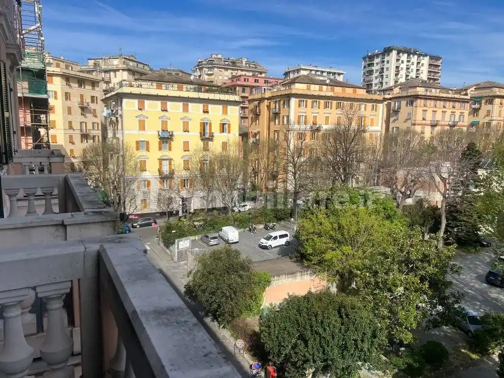 Appartamento in affitto a Genova