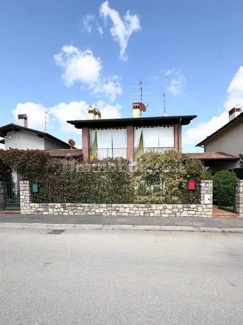 Appartamento in vendita a Capriano del Colle