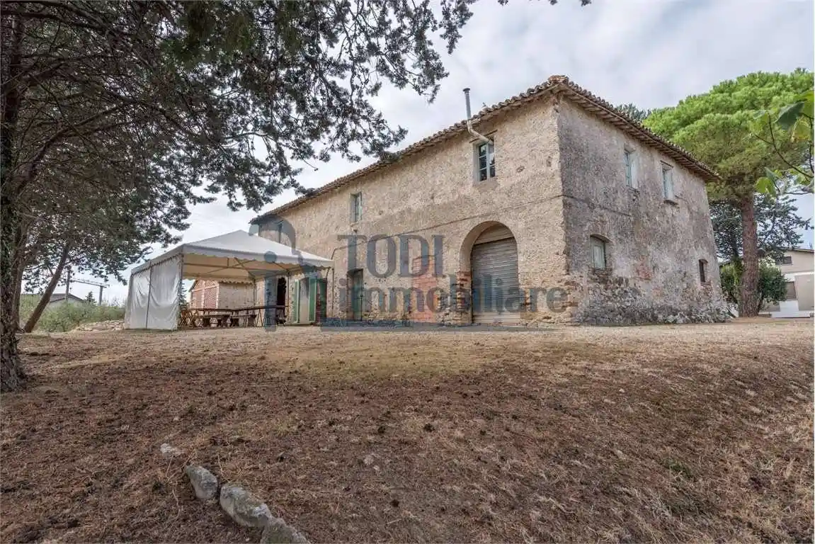 Rustico - Casale in vendita a San Venanzo