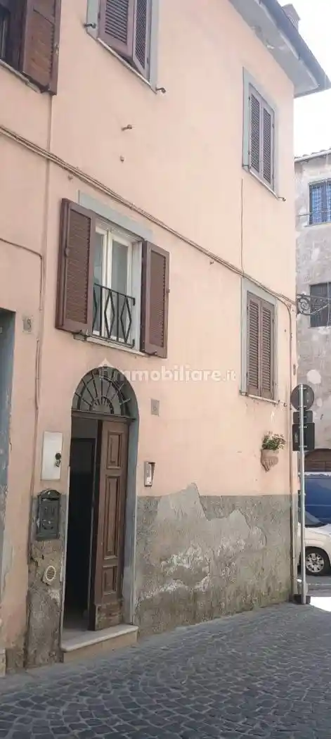 Casa indipendente in vendita a Sutri