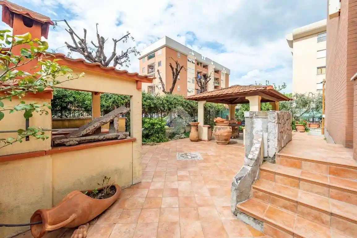 Appartamento in vendita a Roma