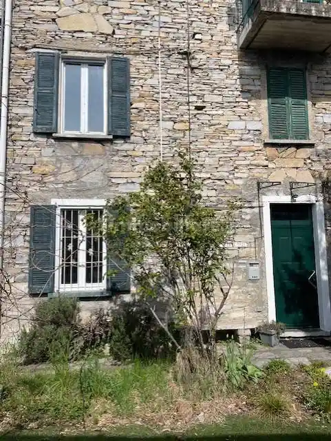 Casa indipendente in vendita a Moltrasio
