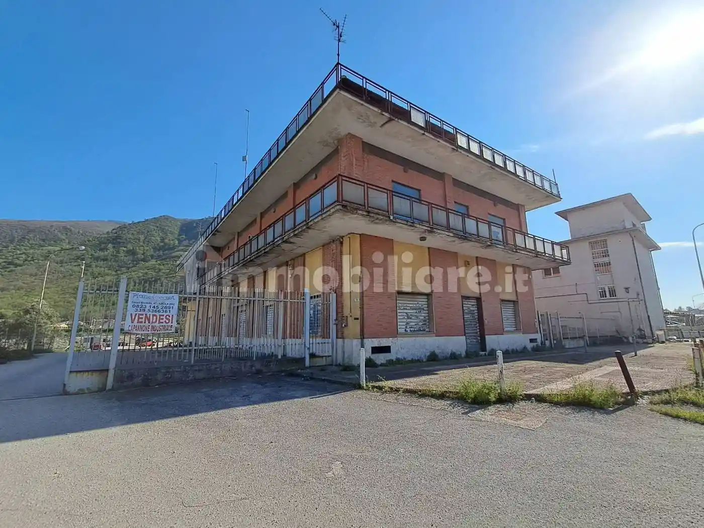 Palazzo - Edificio in vendita a Paolisi