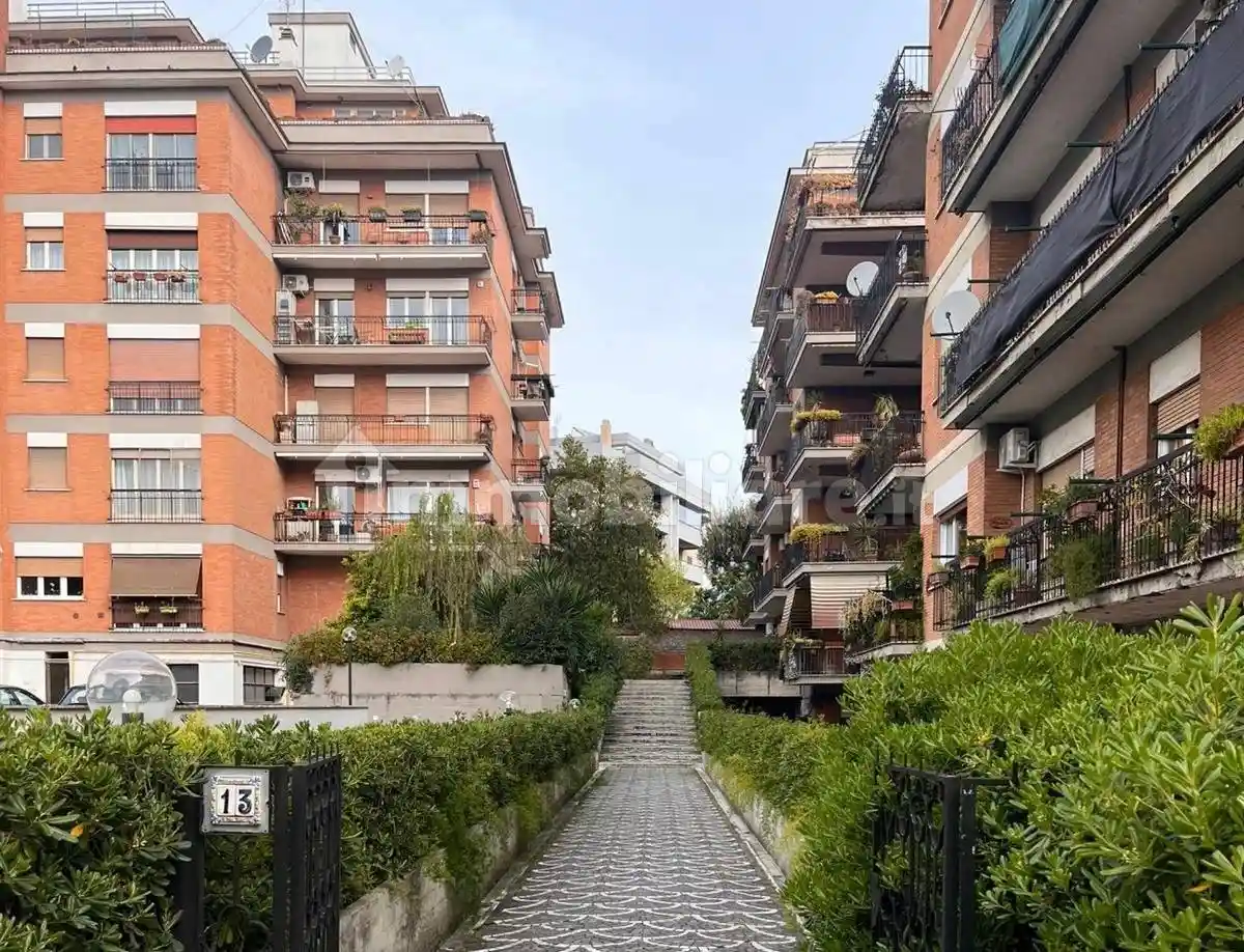 Appartamento in vendita a Roma
