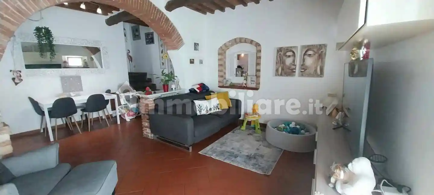 Appartamento in vendita a Cascina