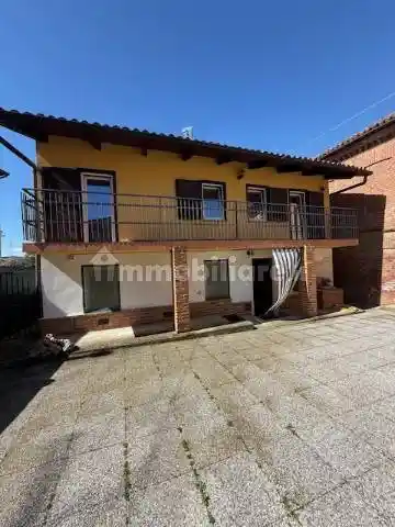 Casa indipendente in vendita a Montemagno