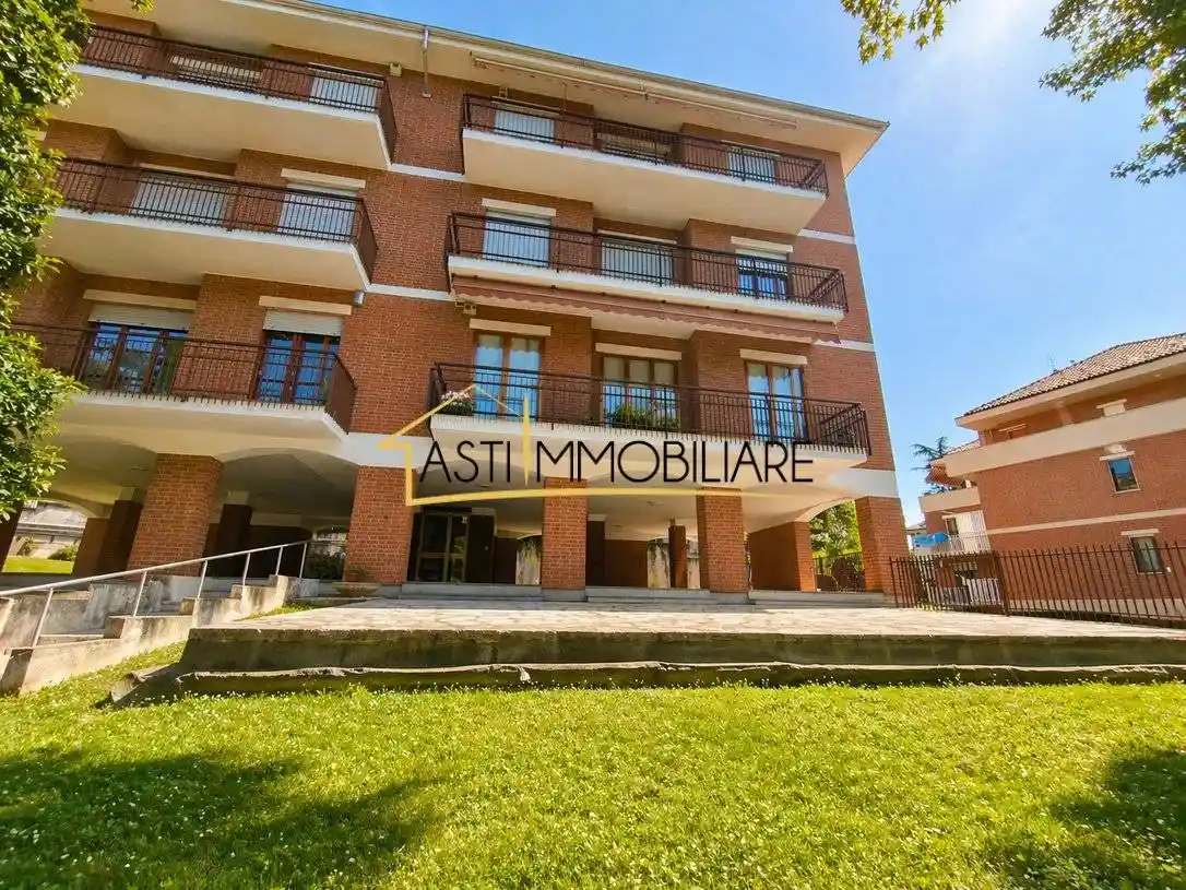 Appartamento in vendita a Asti