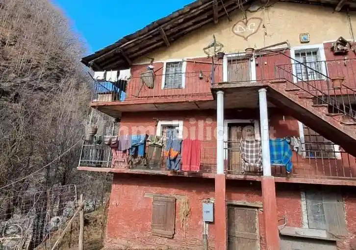 Appartamento in vendita a Perrero